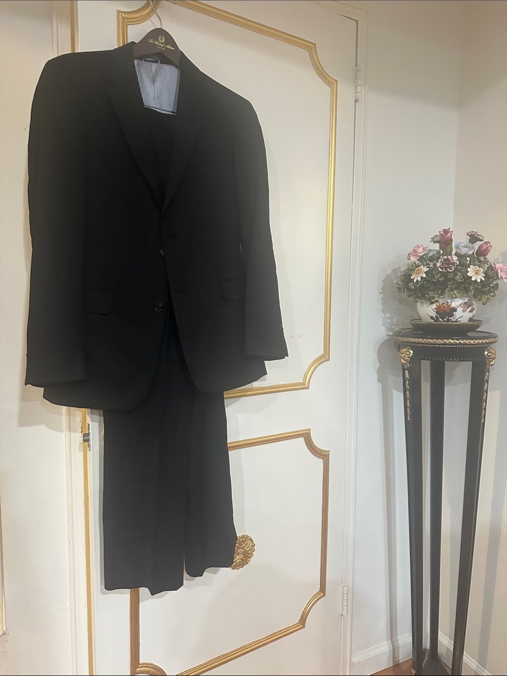 Tommy Hilfiger Men's Black Two-Piece Suit